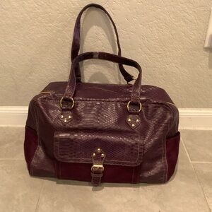 Elizabeth Arden purple dual handle travel bag